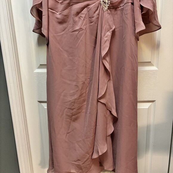 NWT Mauve Chiffon Evening Dress – Size 16 – Ruched Waist – Rhinestone - Picture 2 of 6